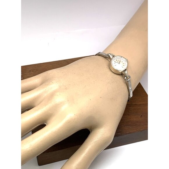 Omega Women's Watch 14k White Gold Case Vintage 70's Swiss Automatic Petite 17mm - Picture 4 of 15